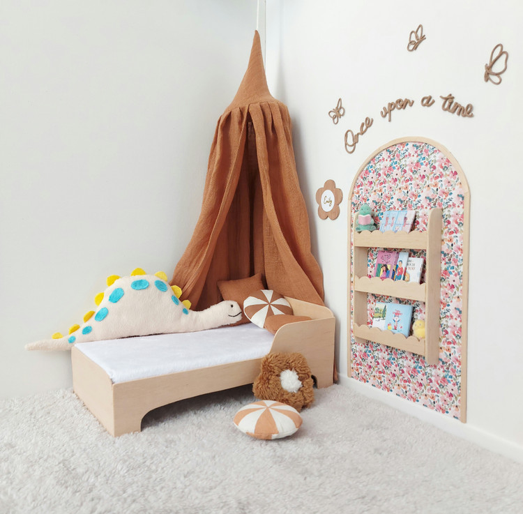 بامپر فانتزی دایناسوری رنگ شیری برای تخت نوزاد