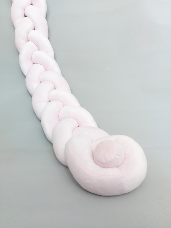 بامپر سهرشتهای صورتی یخی Ice Pink Braided Crib Bumper برای سیسمونی