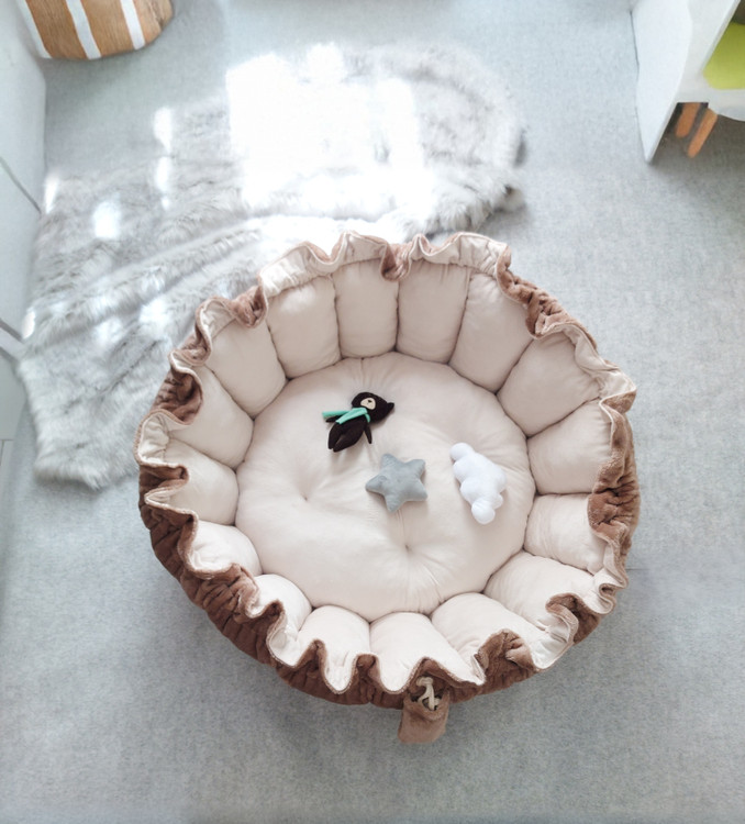 استخر توپ نوزاد قهوهای رنگ با روکش تدی و مخمل