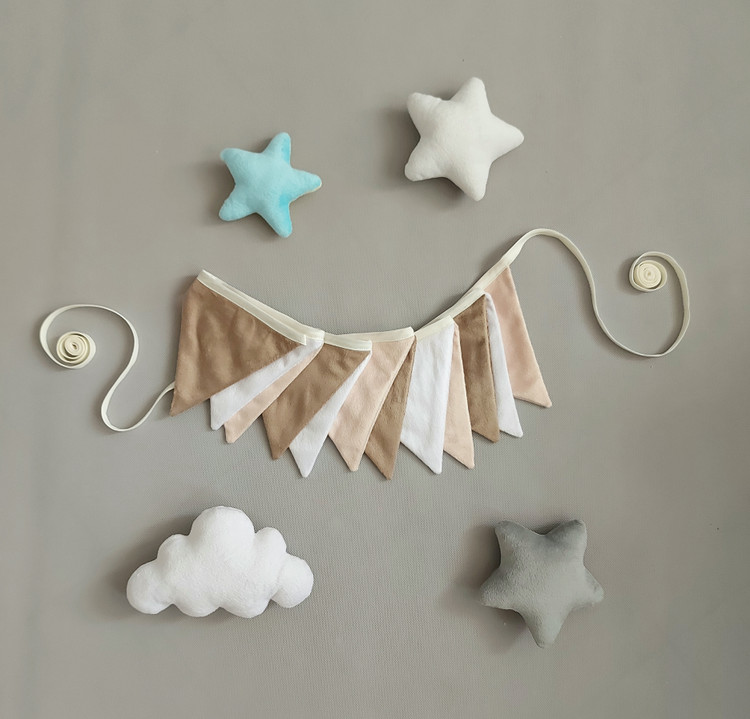 ریسه مثلثی پارچه ای رنگ نود nursery flag